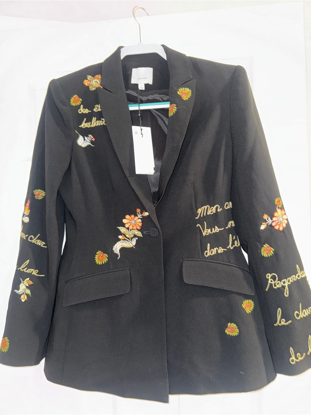 cinq a sept Black Embroidered Floral Blazer NEVER WORN